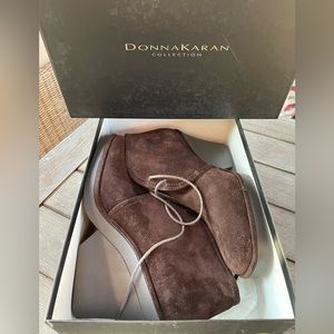 Donna Karan Collection Sueded Calf Mahogany Lace-up Boots Size 6.5 US 37 Europe